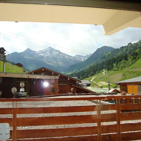 Agreable Appartement, Proche Des Pistes, Balcon, Casier A Skis - Fr-1-355-23 Meribel