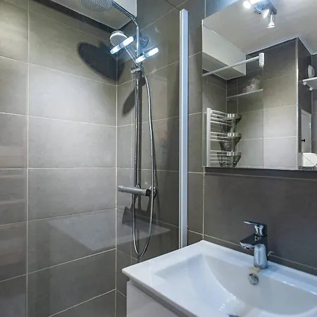 Agreable Appartement, Proche Des Pistes, Balcon, Casier A Skis - Fr-1-355-23